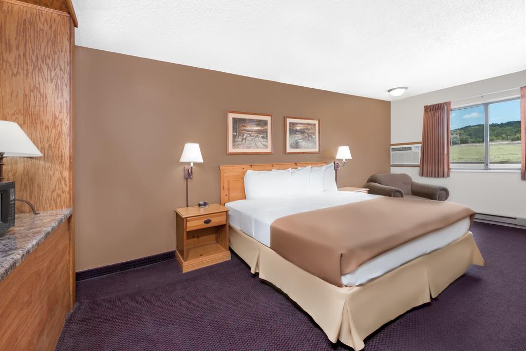 Hotel Super 8 By Wyndham Chamberlain Sd Zewnętrze zdjęcie